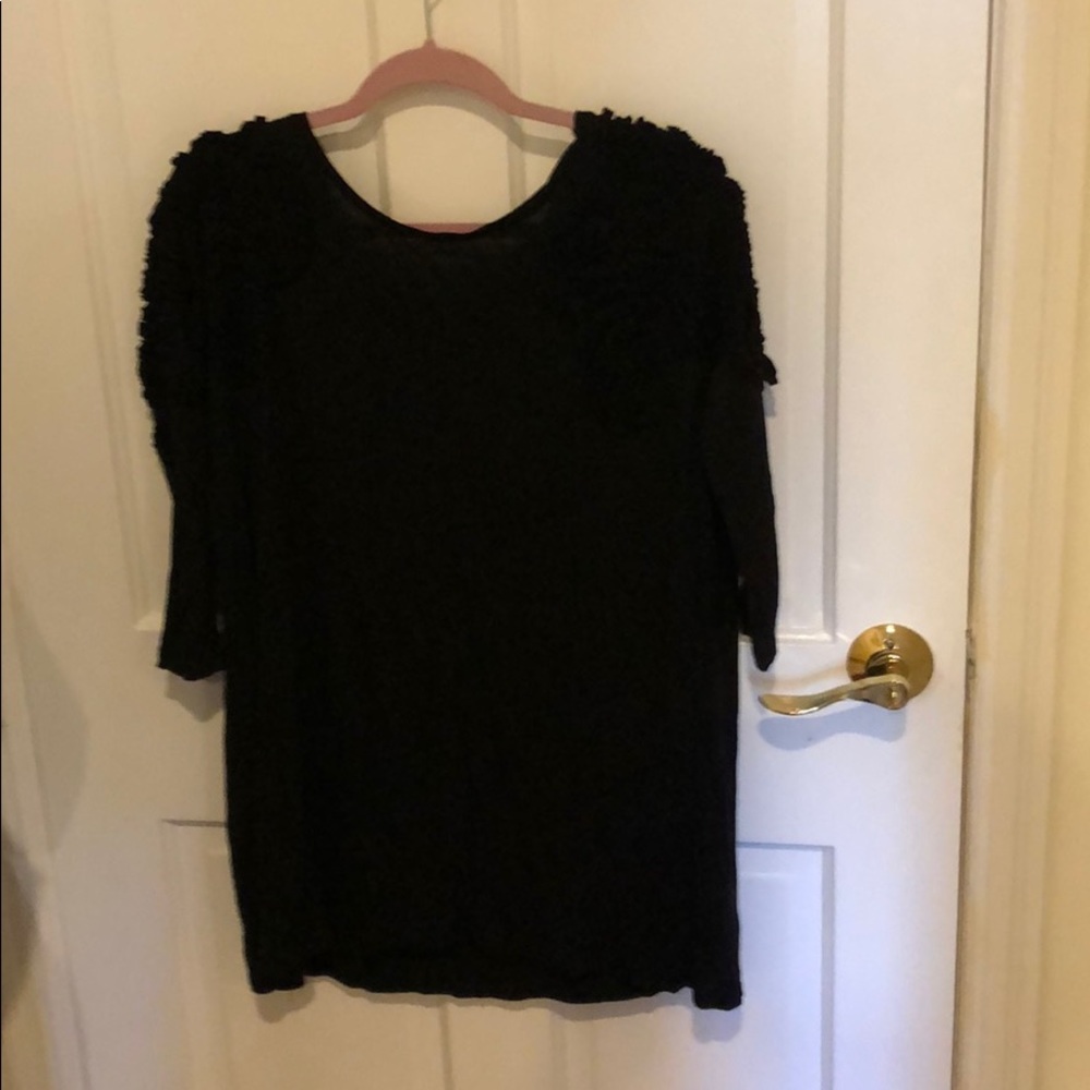 H&M 3/4 sleeve with accent on shoulders